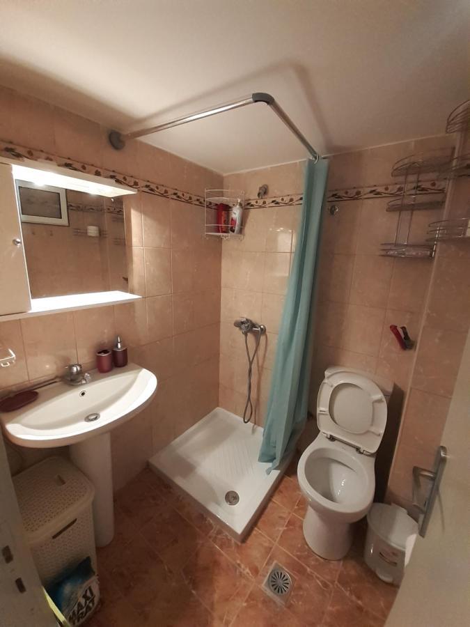 Ferienwohnung Yellow House Kalamata Exterior foto
