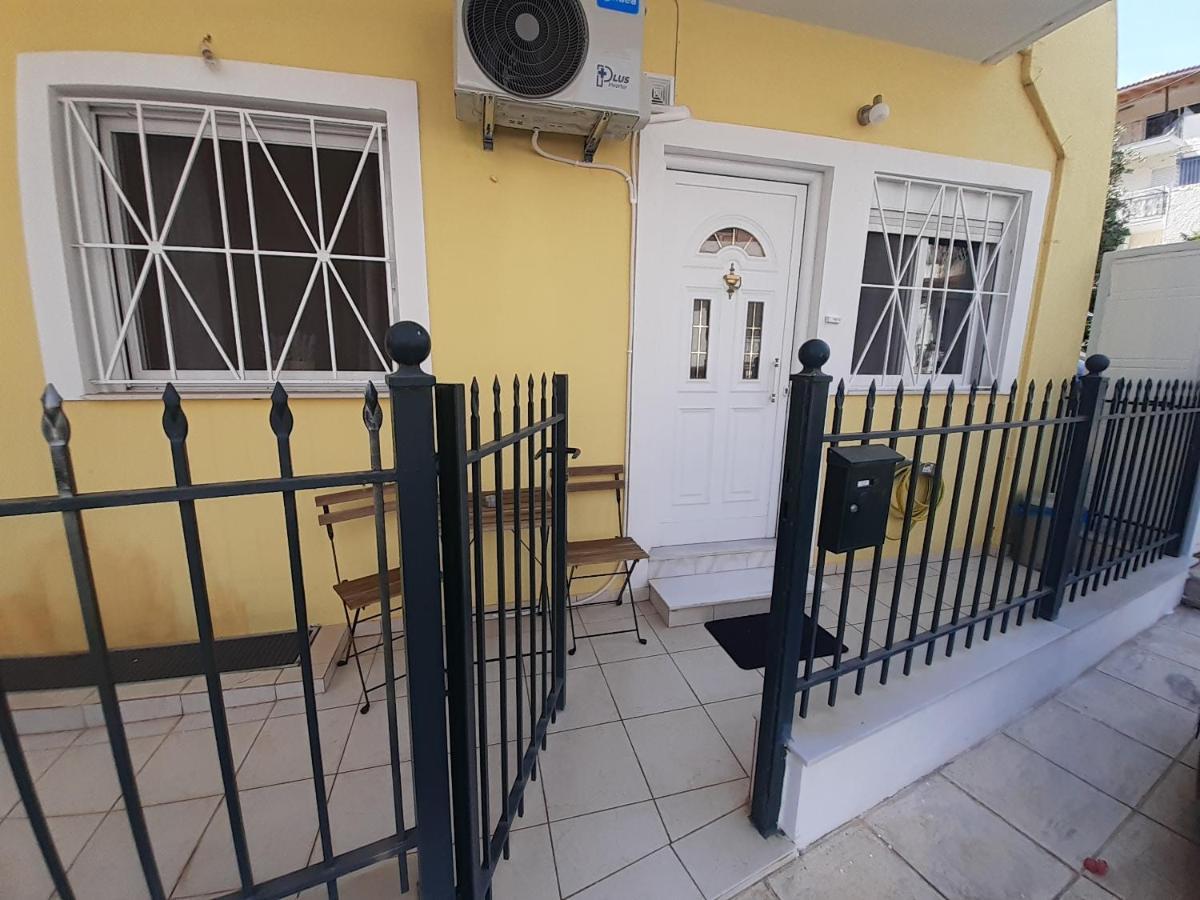 Ferienwohnung Yellow House Kalamata Exterior foto